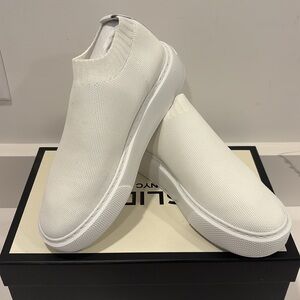 NWT J/SLIDES NYC 🤍 Daphnie Knit Sneakers ✨